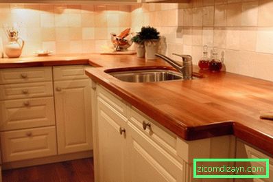 Keittiö, jossa puinen yläosa: hyvät ja huonot puolet, värivaihtoehdot, valokuvat
